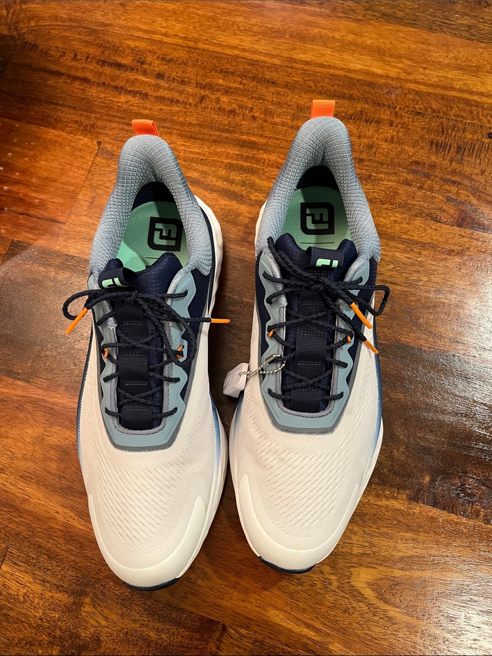FootJoy Quantum Golf Shoes in White with Navy & Light Blue - Mens 10.5 M